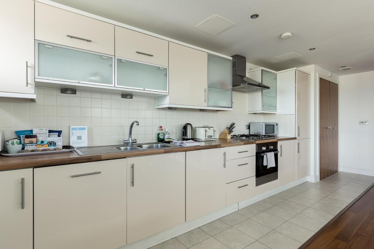 Ocean Escape Villa Poole Dış mekan fotoğraf